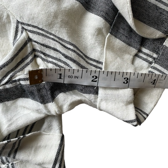 Torrid Off White & Black Striped Hi-Rise Linen Short, NWT - Picture 8 of 13